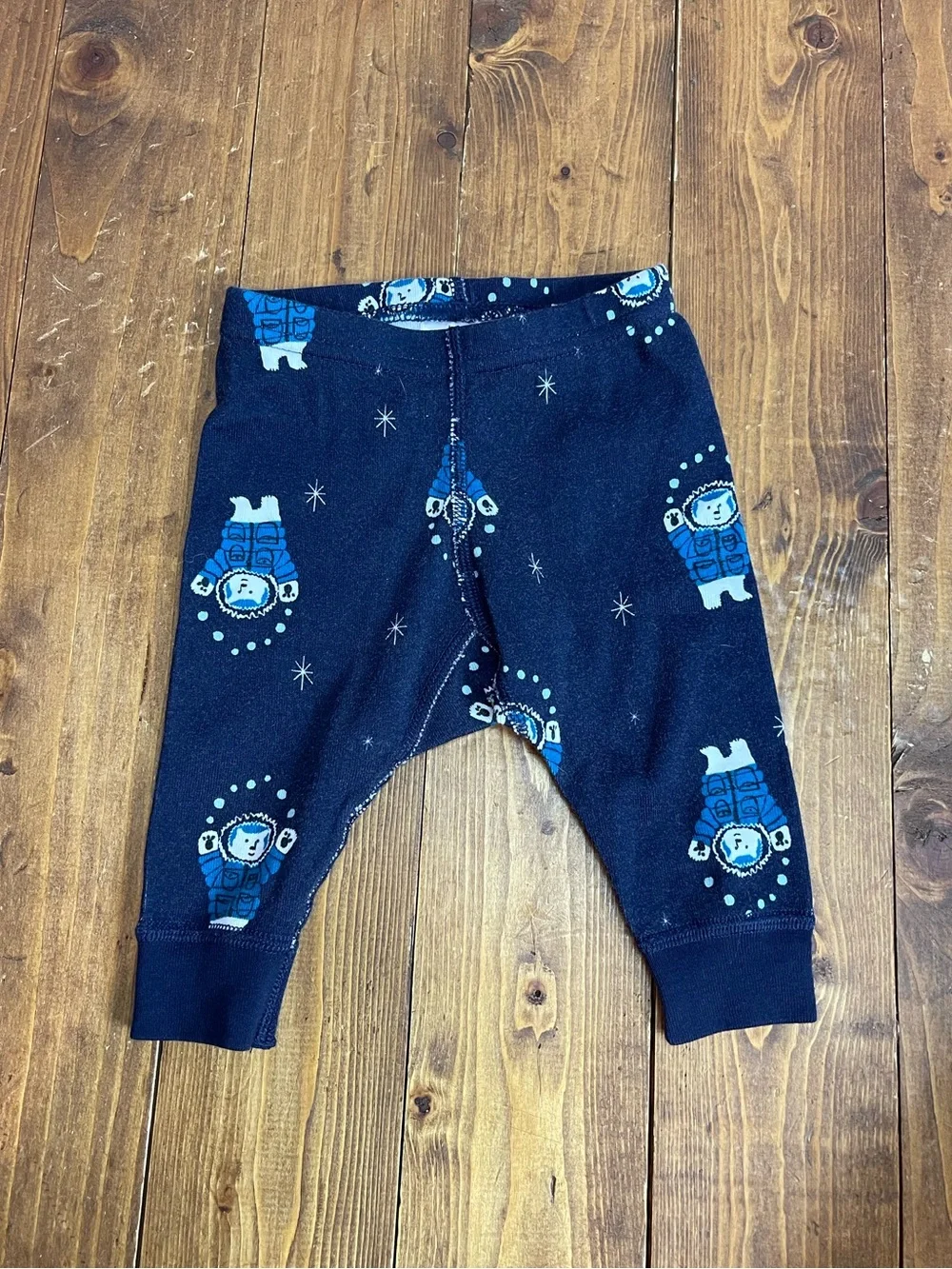 Hanna Andersson size 0-3 months navy blue bear print pajamas